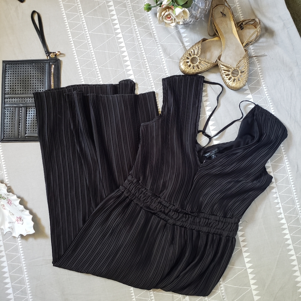 Romeo + Juliet Couture Jumpsuit Size Medium